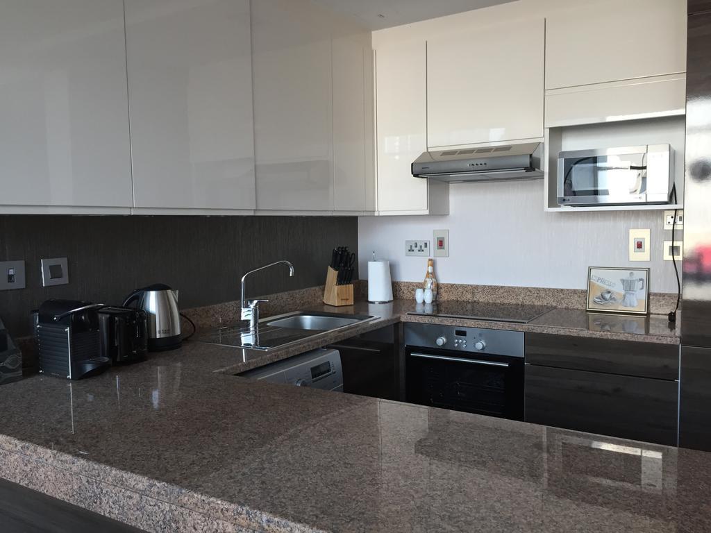 Espace Holiday Homes - Bay Square 12 Apartment Dubai