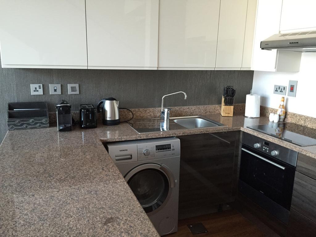 Espace Holiday Homes - Bay Square 12 Apartment *